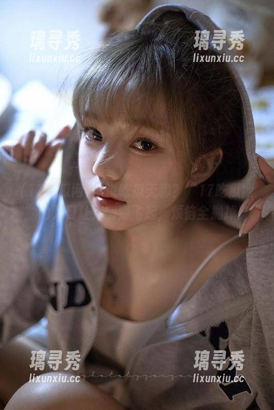 谁说吃瓜无聊？“17吃瓜网”的入口让你嗨到飞起，烦恼全抛掉！