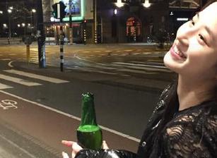 51正能量首页：黑料不停，快来一饱眼福！