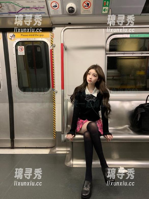 观看中...51爆料：一位少妇的逆袭记，快来一起掉瓜！