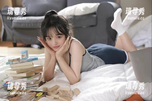51黑料网 下载51黑料网app,你也可以成为大家瞩目的‘吃瓜先锋’!