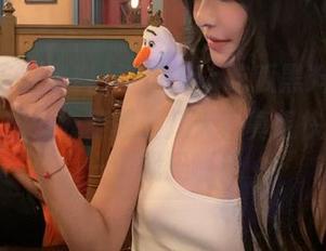 每次cgg吃瓜黑料发布，总让我想：恢复期是几天？真想快进到下一个戏码啊！