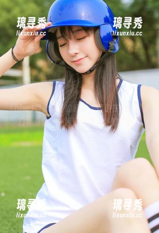 彼此相望的眼神，都是在hlw‘入口’前准备一起开启新八卦的证明！