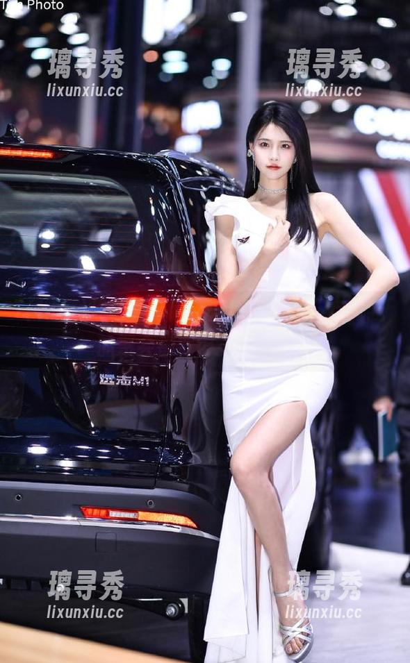 你敢相信吗？下载“hlw”后，我的聚会都变得更有趣了！