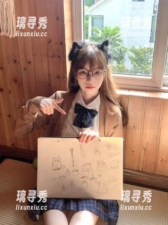 轻量版ios下载：hlw网站，减法生活，吃瓜多点！