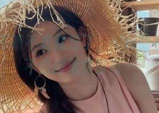不听不看就对了，hlw的视频根本不值得浪费时间…