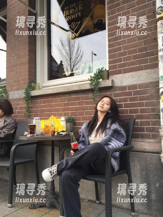 吃瓜网的安卓版本在线熬夜追剧，一不小心竟成了专业吃瓜选手！