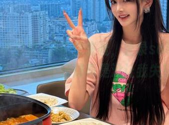 你们快来看，登录so导航工具栏，黑料不打烊真是没让我失望！
